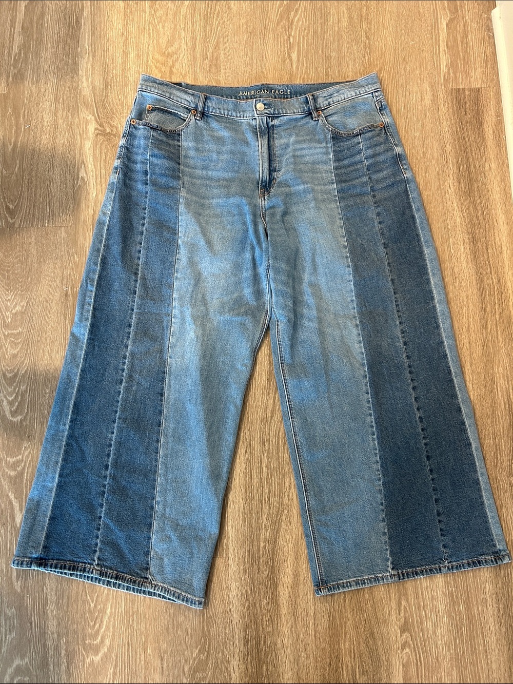 American Eagle Outfitters - Low-Rise Ultra Wide Leg Jeans